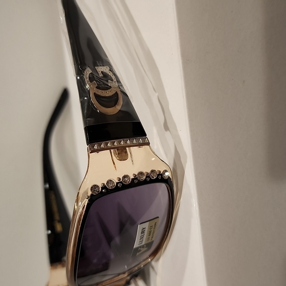 VG Designer Sunglasses - Picture 5 of 8